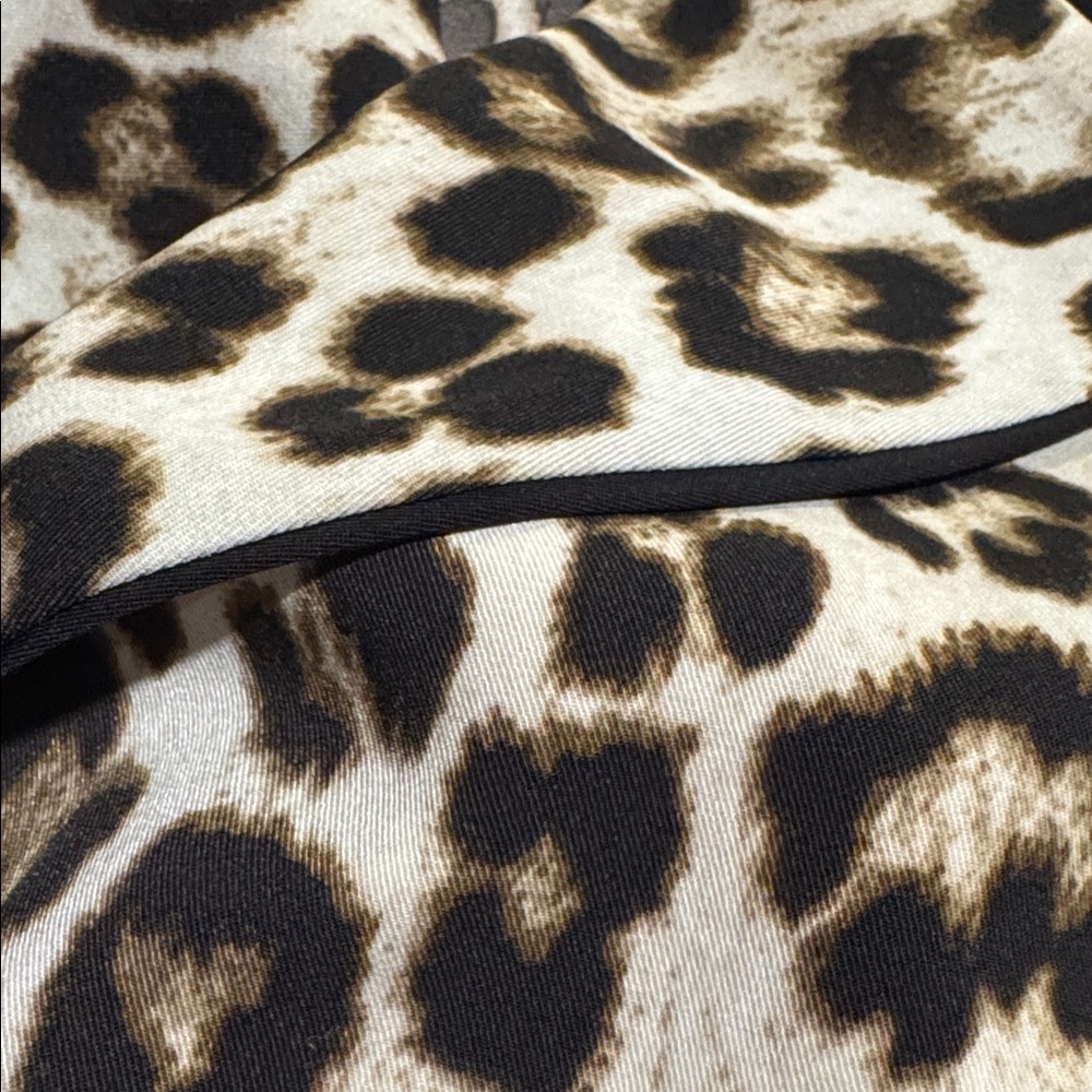 Jennifer Lopez Animal Print Trench Coat - Picture 11 of 13